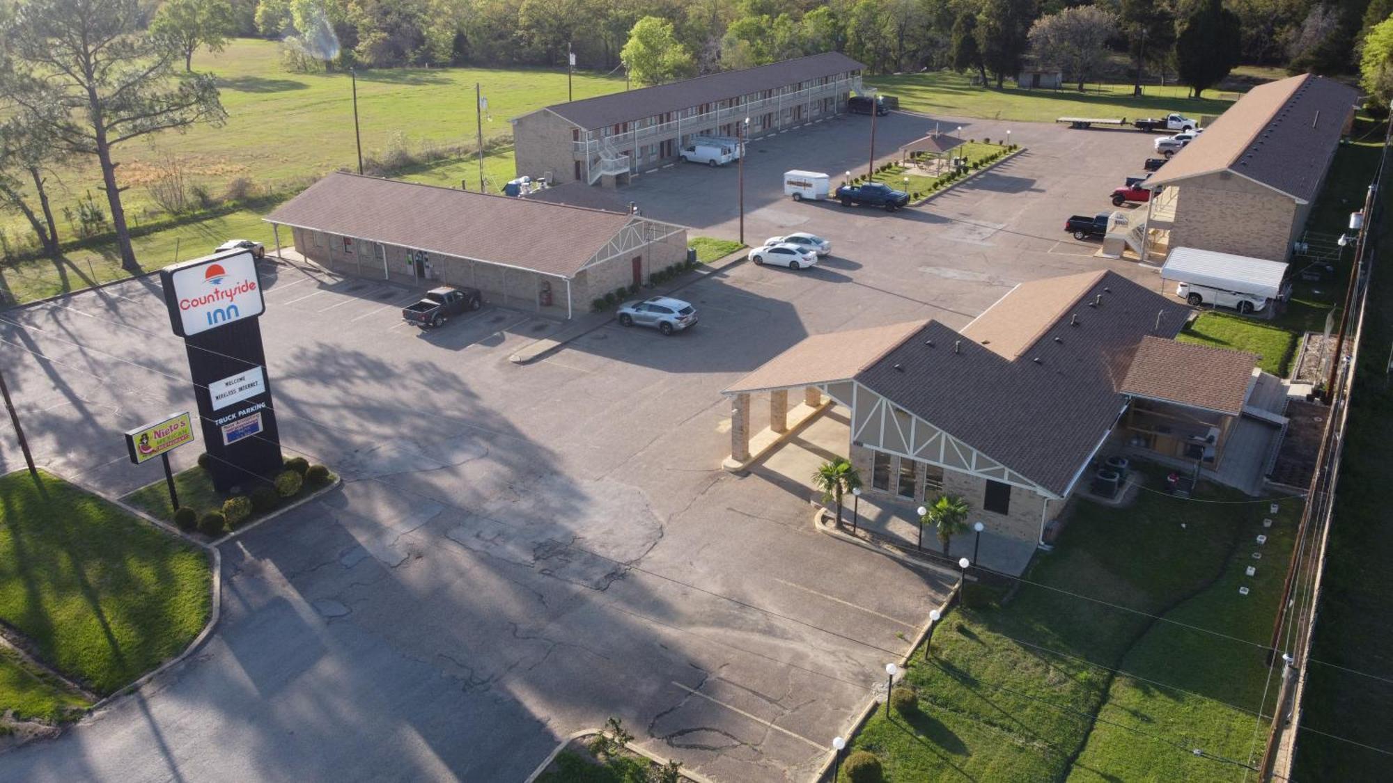 Countryside Inn Malakoff Екстериор снимка